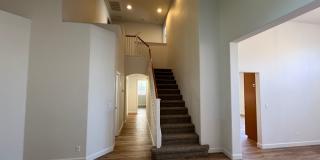 5 bedroom home located in Sylvan School District! Gallery 10