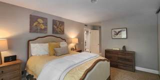 3BD/2BA – Updated Condo in Coveted Downtown Saratoga, Steps from Wildwood Park Gallery 10
