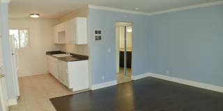 Mission Hills Must See!  2nd Floor Studio w/assigned parking and on-site laundry. Gallery 1