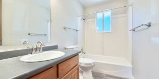 Bright and Spacious Lakewood Duplex Available for Immediate Rental!!! Gallery 9