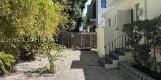 3132 Elizabeth St Gallery 13