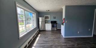 2 BEDROOM 1 BATHROOM APARTMENT FOR RENT IN Bellevue! Gallery 1