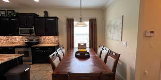 GORGEOUS SINGLE FAMILY HOME, PROFESSIONALLY DECORATED, FULLY FURNISHED GORGEOUS SINGLE FAMILY HOME, PROFESSIONALLY DECORATED, FULLY FURNISHED Gallery 6