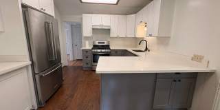 Charming Three Bed West Seattle Vintage Home Near Lincoln Park and Puget Sound! Gallery 6