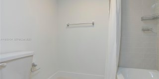 995 SW 84th Ave Gallery 9