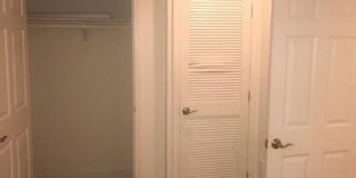 1634-38 LOMBARD Street Gallery 18