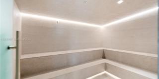 900 Biscayne Boulevard Gallery 10