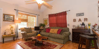 Cozy 3 bedroom house on Fourth street! Cozy 3 bedroom house on Fourth street! Gallery 1