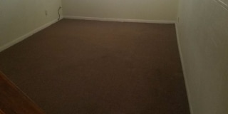4 bedroom, 2 full bath bungalow near Cedar and Warrensville 4 bedroom, 2 full bath bungalow near Cedar and Warrensville Gallery 5