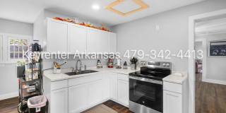 Charming 1 Bedroom Cottage-Style Home with Spacious Yard Charming 1 Bedroom Cottage-Style Home with Spacious Yard Gallery 10