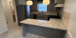 Midtown Charmer 2 Bed 2 Bath! Gorgeous Updates! Gallery 7