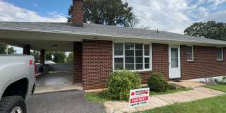 Spacious brick house in Madison Heights Gallery 1