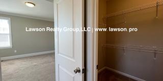 Upscale Three Bedroom in Colonial Green with Garage Upscale Three Bedroom in Colonial Green with Garage Gallery 37