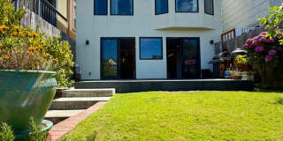 Stunning Designer-Renovated 4BR/3BA Single-Family Home in Outer Sunset, Just Blocks from Ocean Beach, Next to Golden Gate Park Stunning Designer-Renovated 4BR/3BA Single-Family Home in Outer Sunset, Just Blocks from Ocean Beach, Next to Golden Gate Park Gallery 1