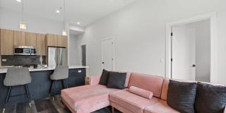 2317 N Clark Gallery 3