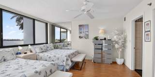 8200 Lakeshore Drive unit: 5070 Gallery 39