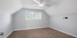 Modernized 3 Bedroom Home Near Mueller ~ Huge Backyard & Deck Gallery 36