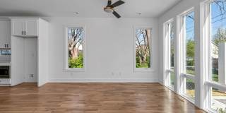 Stunning 4 Bedroom Home w/ Rooftop Deck Close to Downtown Nashville Gallery 10