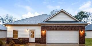 611 White Oak Circle Gallery 1