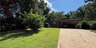 Nice Spacious 3 Bed 1.5 Bath House Total Electric.  Yard Care Included.  Fridge & Washer and Dryer can stay for $100 more pre month. Gallery 13