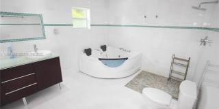 3406 NE 168th St Gallery 7