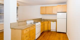 Kenwood Court Gallery 12