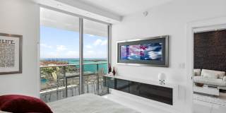 900 Biscayne Boulevard Gallery 12