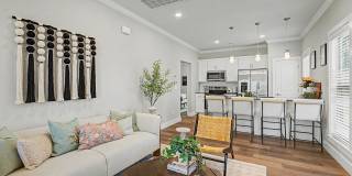 Hawthorne Grove Gallery 21