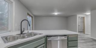 Spacious 4 Bedroom/2.5 Bath Hazell Dell Home! Gallery 12