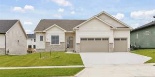 EXECUTIVE RANCH!! 4 Bed, 3 Bath Home in Waukee Gallery 1