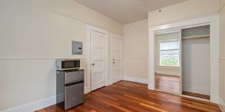 1008 Larkin Apartments Gallery 16