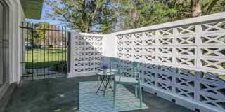 The Elizabeth Gallery 11