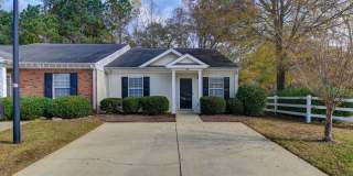 Charming End-Unit Patio Home Minutes from the Heart of Lexington Gallery 1