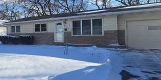 South Shores! 3 bedroom, 1 bath, 2 car garage! Gallery 1