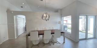 4923 SW 33rd Way Gallery 4
