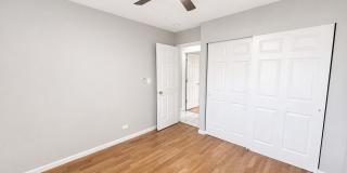 6847 Hawthorne Lane Gallery 18