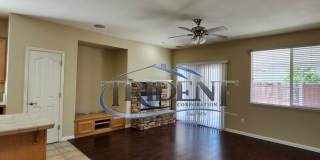 3-bedroom 2-bath home with den located in Edgewater Gallery 9