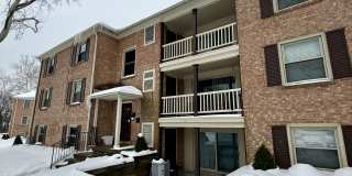 991 Manor Ln Gallery 2