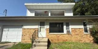 Character-Filled 2-Bedroom Home Near Local Restaurants Gallery 1