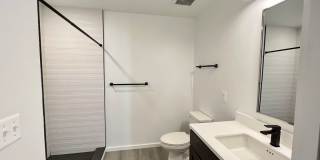 725 W Pratt Gallery 117