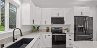 Available Now | Unfurnished 3 Bedroom, 2.5 Bathroom, Single Family Home with Enclosed Garage Gallery 1