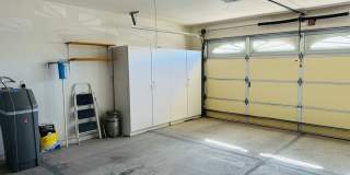Spacious 3-Bedroom Home with Mountain Views, 3-Car Garage, and Furnished in Desert Lake Estates Gallery 22