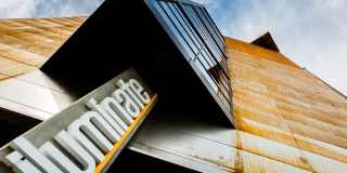 iLuminate Gallery 30