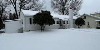 4 Bed, 2 Bath House - ALL UTILITIES INCLUDED Gallery 3