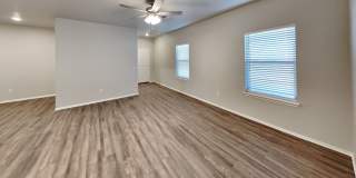 Luxury 3 Bedroom 2 Bathroom Duplex with 2 Car Garage- Piedmont Schools Gallery 8