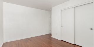 Charming 3 bed, 2.5 bath in El Mirage! W/POOL!! Gallery 27