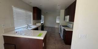 Wonderful 4 Bedroom 3 Bathroom Home - Call Today Gallery 6