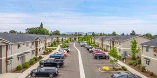 Country Living with Modern Flair: Wake up to the sounds of nature, Live Minutes from Everything Gallery 11