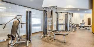 58 W Superior St Gallery 10