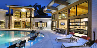 The Ellis Gallery 8